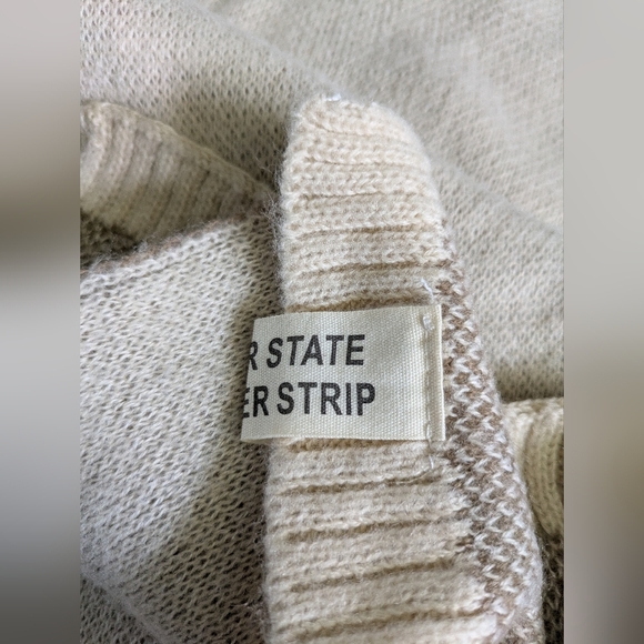 SOONER STATE FRONTIER STRIP Beige Tan Pineapple Fruit Embroidered Scarf - Picture 4 of 7